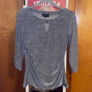 gray AB‎ studio top